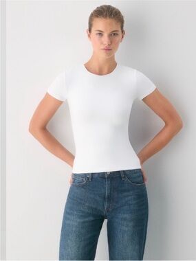 Aritzia Clean Girl Aesthetic Double Lined White Short-Sleeve Tee, new